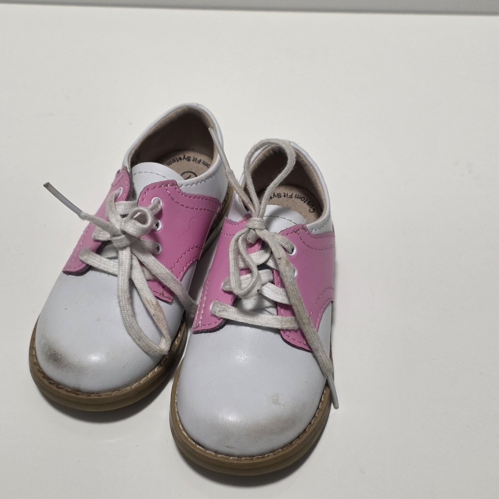 Footmates Kids Pink and White Walking Shoes Sz. 7 - Picture 2 of 6